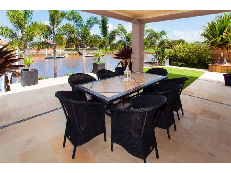 4 Aurora Place, Newport QLD 4020