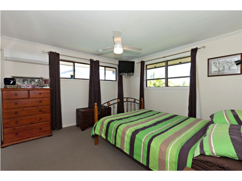 11 Dolphin Street, Newport QLD 4020