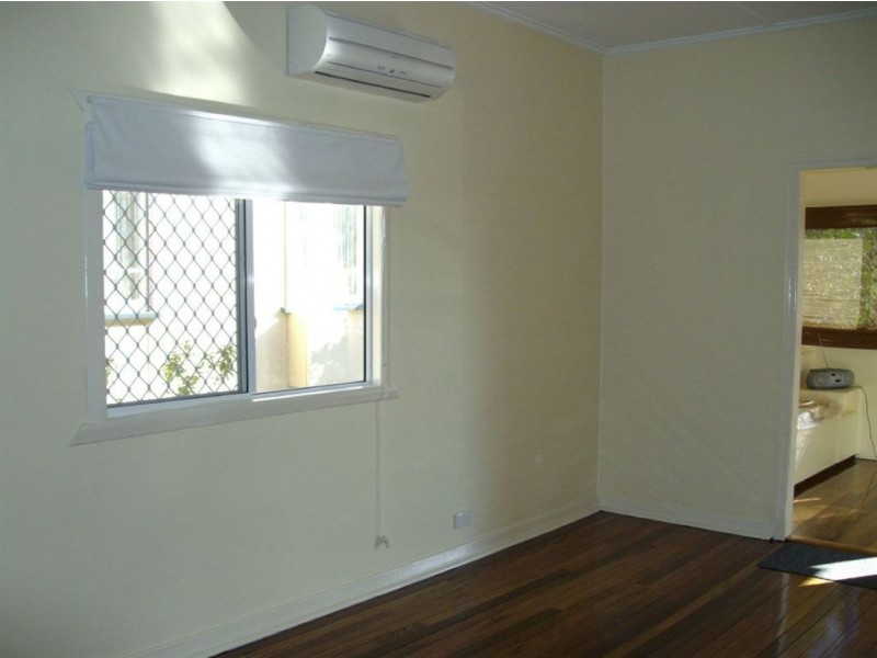 35 Greenup Street, Redcliffe QLD 4020