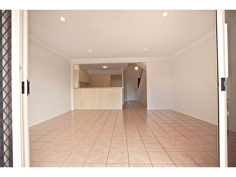 21/156 Griffith Road, Newport QLD 4020