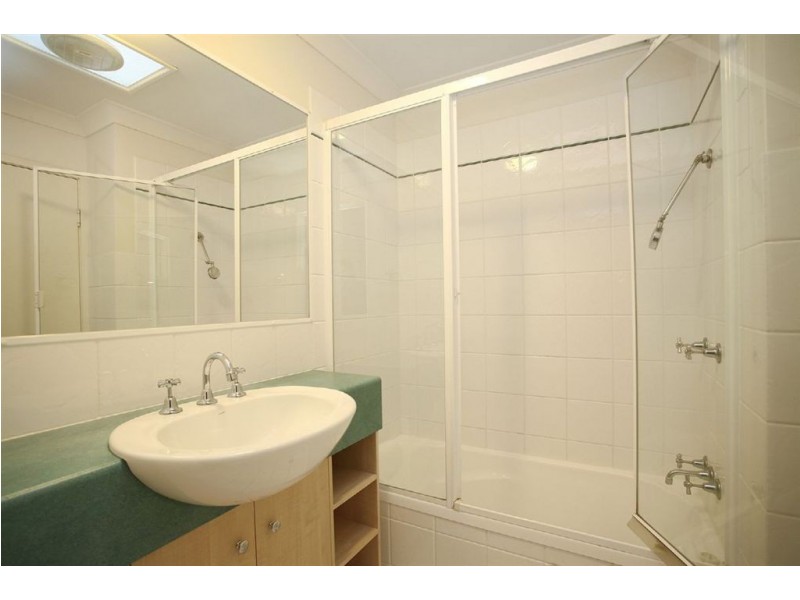 21/156 Griffith Road, Newport QLD 4020