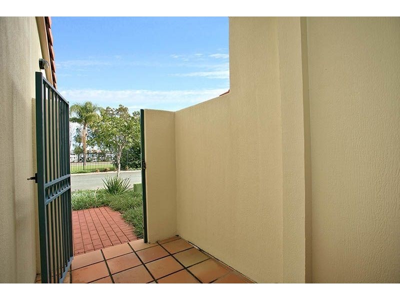 21/156 Griffith Road, Newport QLD 4020