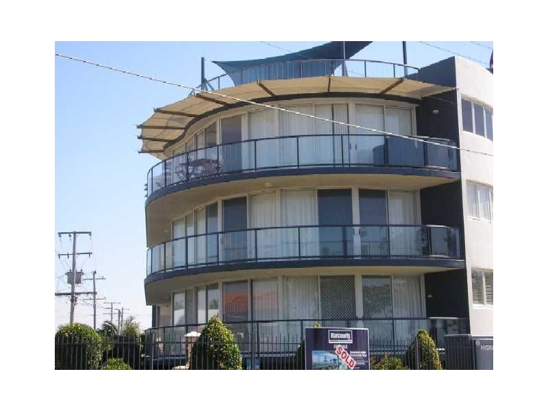 P2/179 Landsborough Avenue, Scarborough QLD 4020