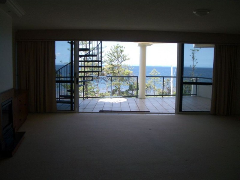 P2/179 Landsborough Avenue, Scarborough QLD 4020