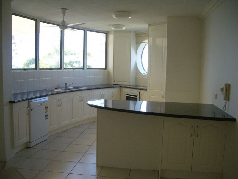 P2/179 Landsborough Avenue, Scarborough QLD 4020