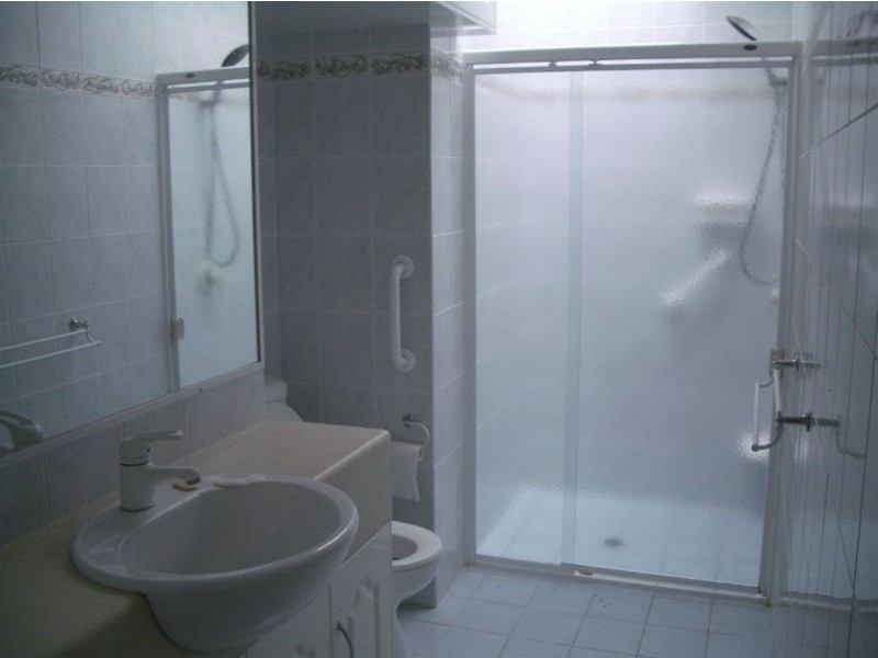 P2/179 Landsborough Avenue, Scarborough QLD 4020