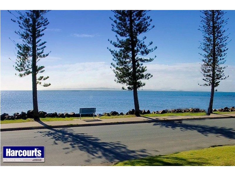 43 Flinders Parade, Scarborough QLD 4020