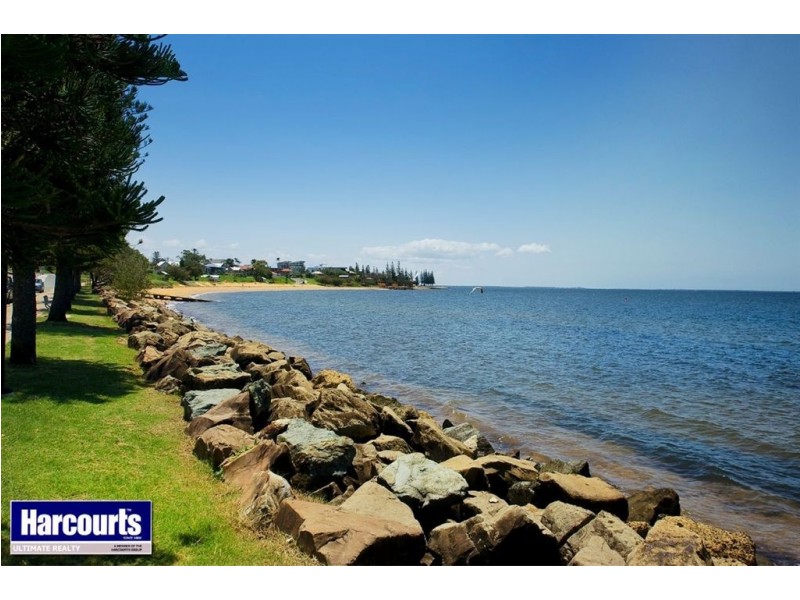 43 Flinders Parade, Scarborough QLD 4020