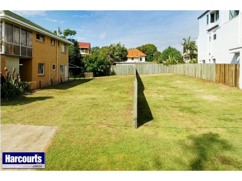 43 Flinders Parade, Scarborough QLD 4020