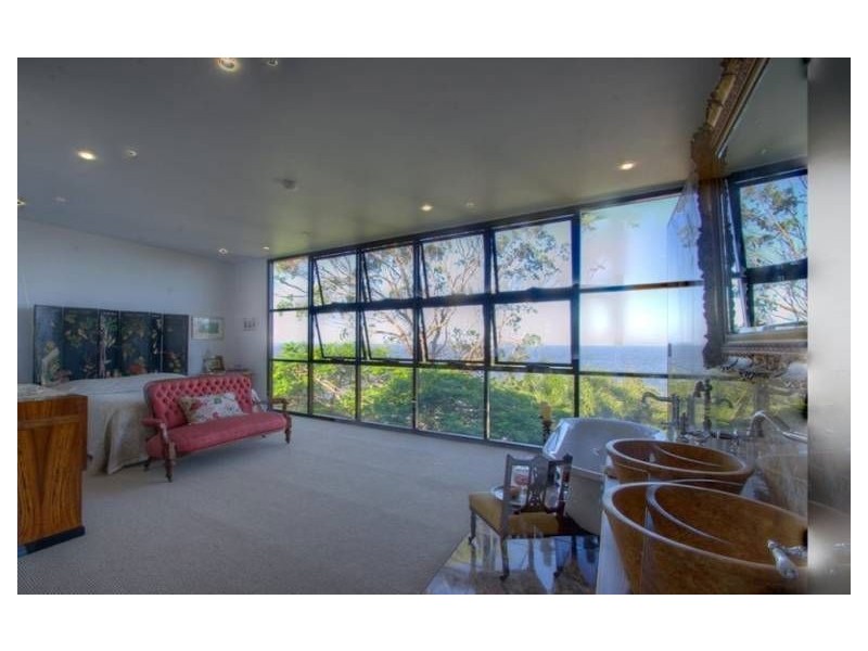 34 Whytecliffe Parade, Woody Point QLD 4019