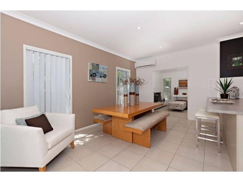 16a Roma Street, Scarborough QLD 4020