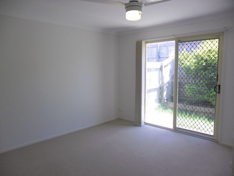 2/10 Adonis Court, Rothwell QLD 4022
