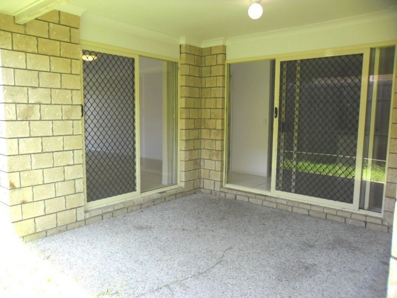 2/10 Adonis Court, Rothwell QLD 4022