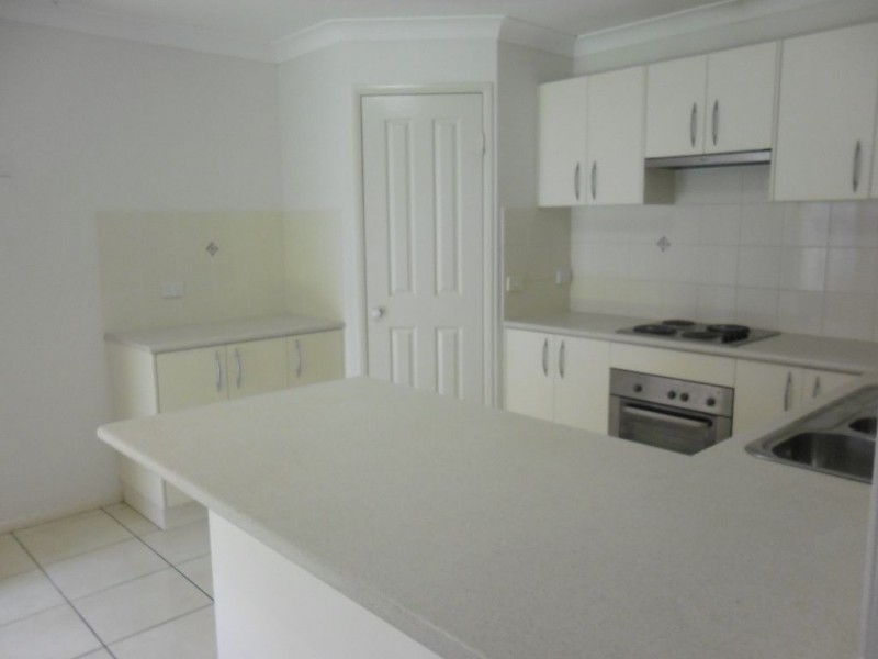 2/10 Adonis Court, Rothwell QLD 4022