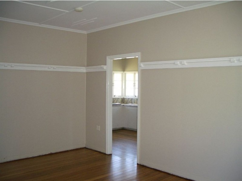 2 Manley Street, Redcliffe QLD 4020