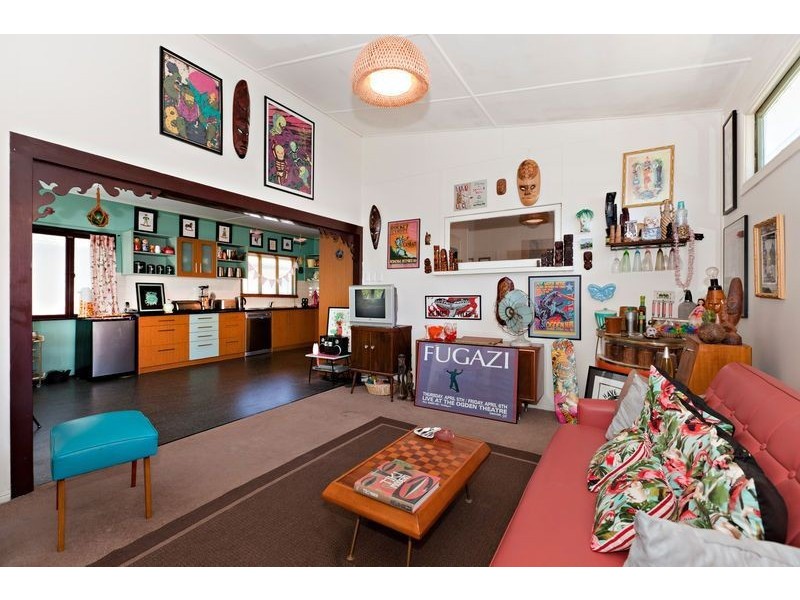 320 Scarborough Road, Scarborough QLD 4020