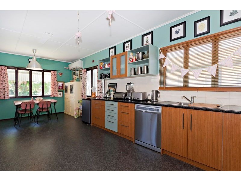 320 Scarborough Road, Scarborough QLD 4020