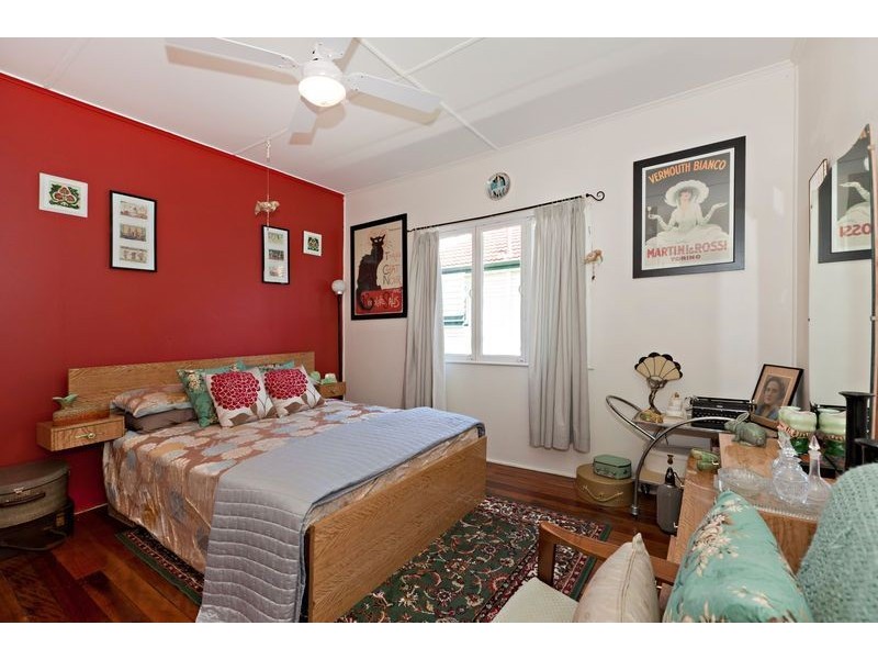 320 Scarborough Road, Scarborough QLD 4020