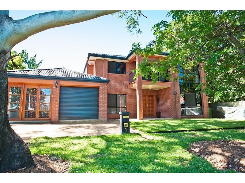 1 Brighton Street, Woody Point QLD 4019