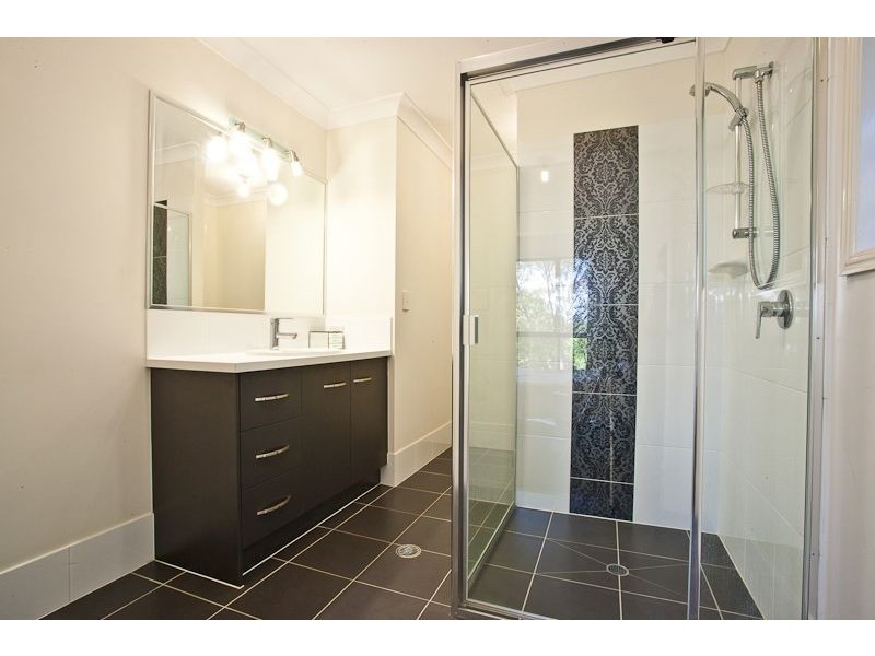 1 Brighton Street, Woody Point QLD 4019