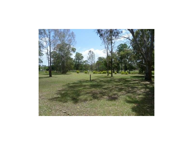 17 Mynott Road, Beachmere QLD 4510