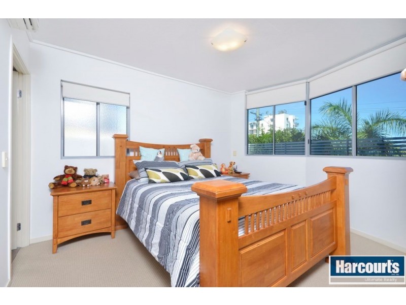 2/2 Louis Street, Redcliffe QLD 4020