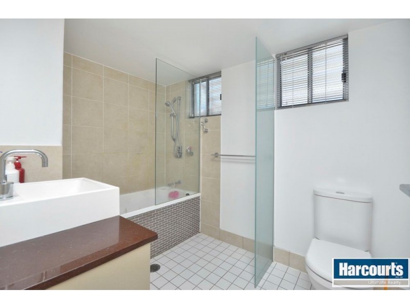 2/2 Louis Street, Redcliffe QLD 4020