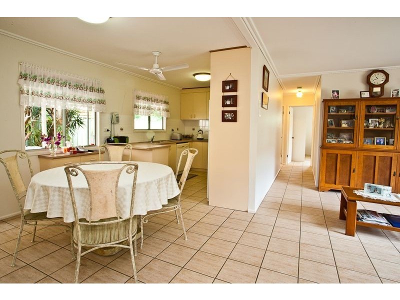 59 Fernlea Avenue, Scarborough QLD 4020