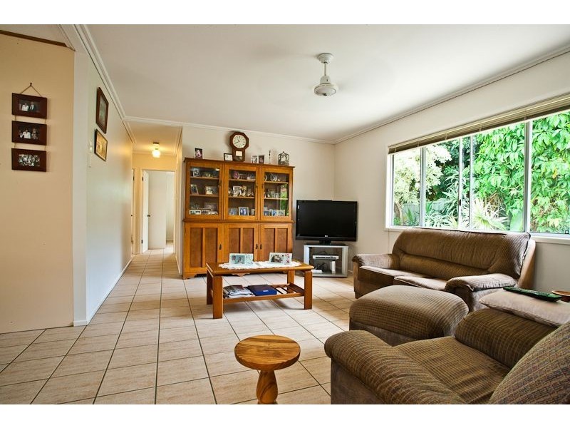 59 Fernlea Avenue, Scarborough QLD 4020