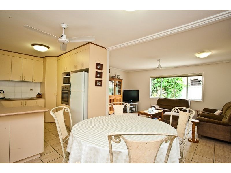 59 Fernlea Avenue, Scarborough QLD 4020