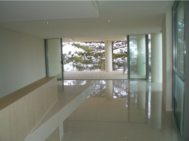 8/16 Prince Edward Parade, Redcliffe QLD 4020