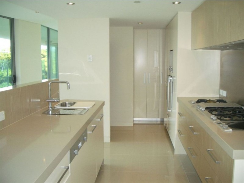 8/16 Prince Edward Parade, Redcliffe QLD 4020