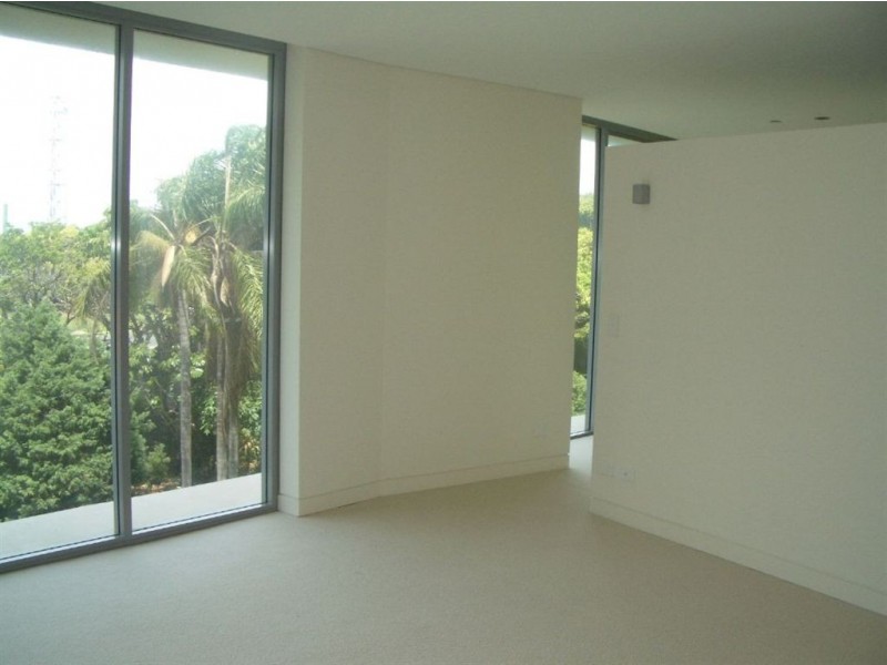 8/16 Prince Edward Parade, Redcliffe QLD 4020