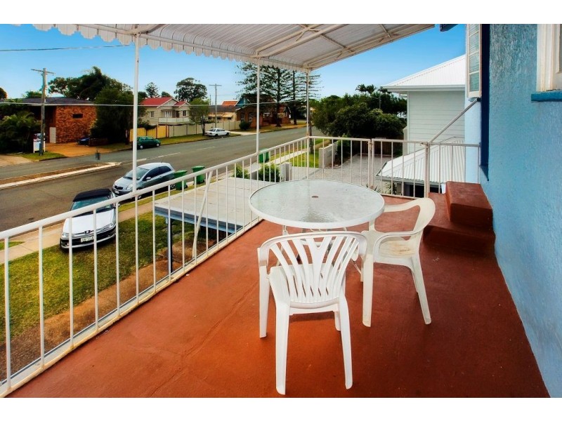 15 Griffith Road, Scarborough QLD 4020