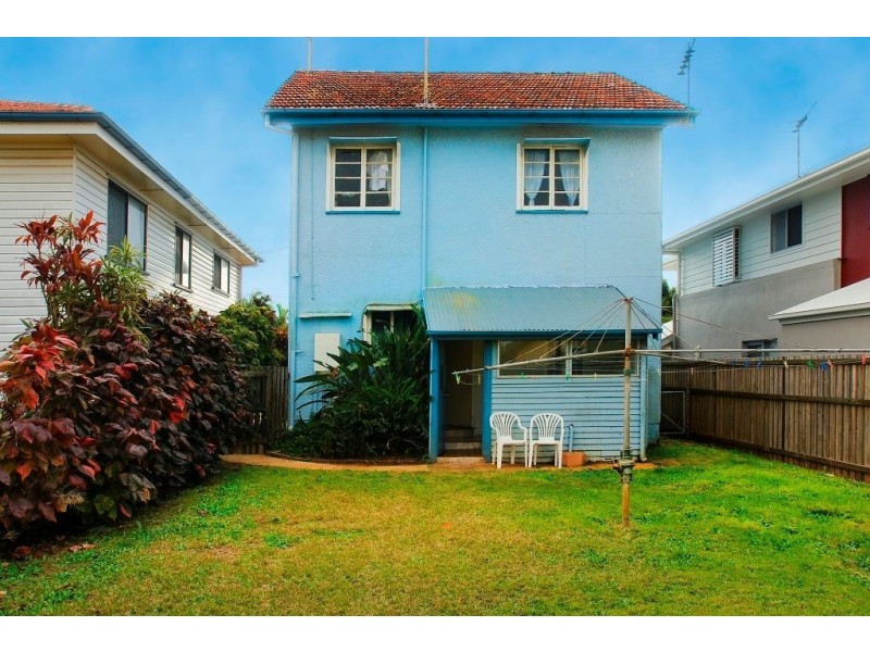 15 Griffith Road, Scarborough QLD 4020