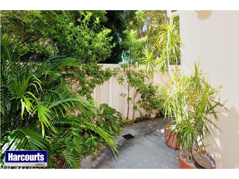 9/415 Scarborough Road, Scarborough QLD 4020