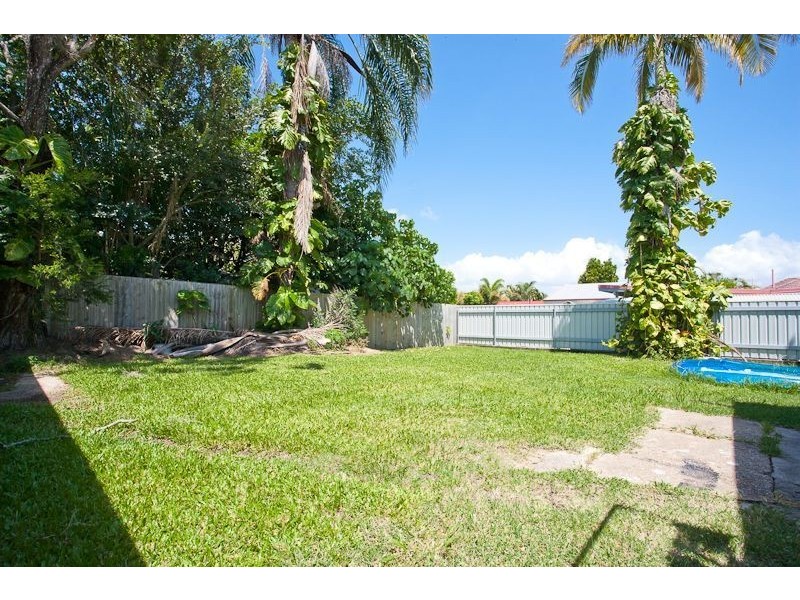 7 Joyce Street, Redcliffe QLD 4020