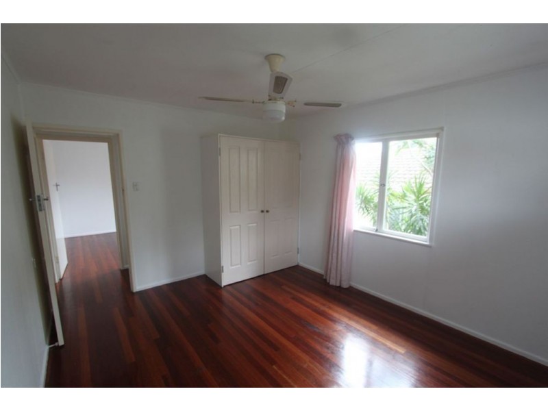 129 Mein Street, Scarborough QLD 4020