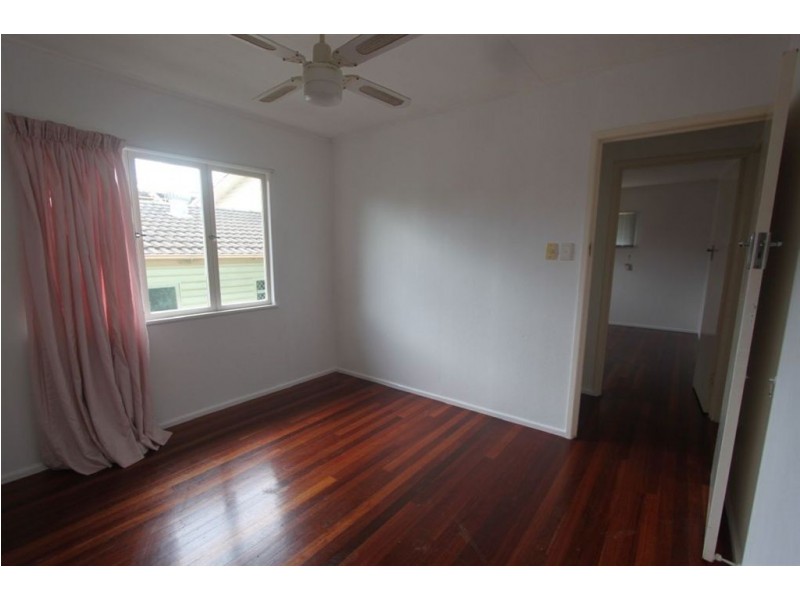 129 Mein Street, Scarborough QLD 4020