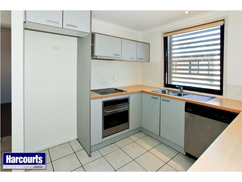 9/82 Mein Street, Scarborough QLD 4020