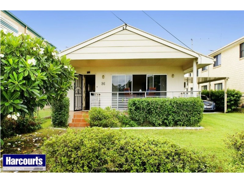 56 Oyster Point Esplanade, Scarborough QLD 4020
