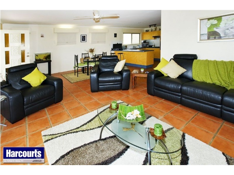 56 Oyster Point Esplanade, Scarborough QLD 4020