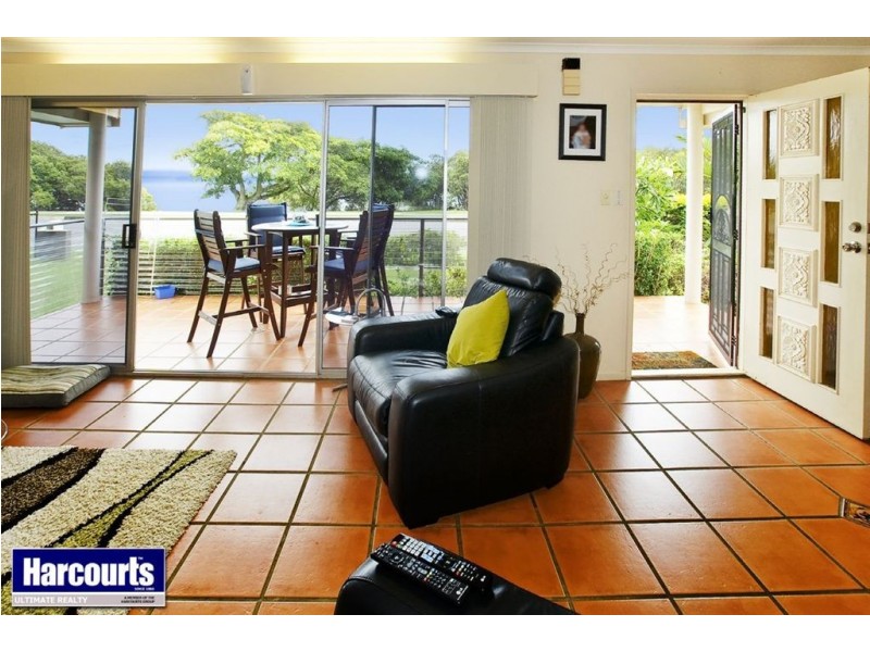 56 Oyster Point Esplanade, Scarborough QLD 4020