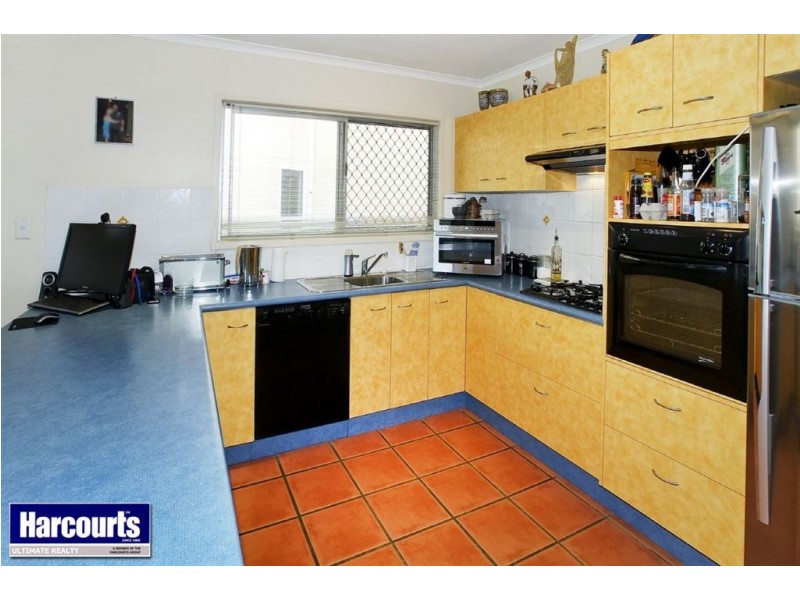 56 Oyster Point Esplanade, Scarborough QLD 4020