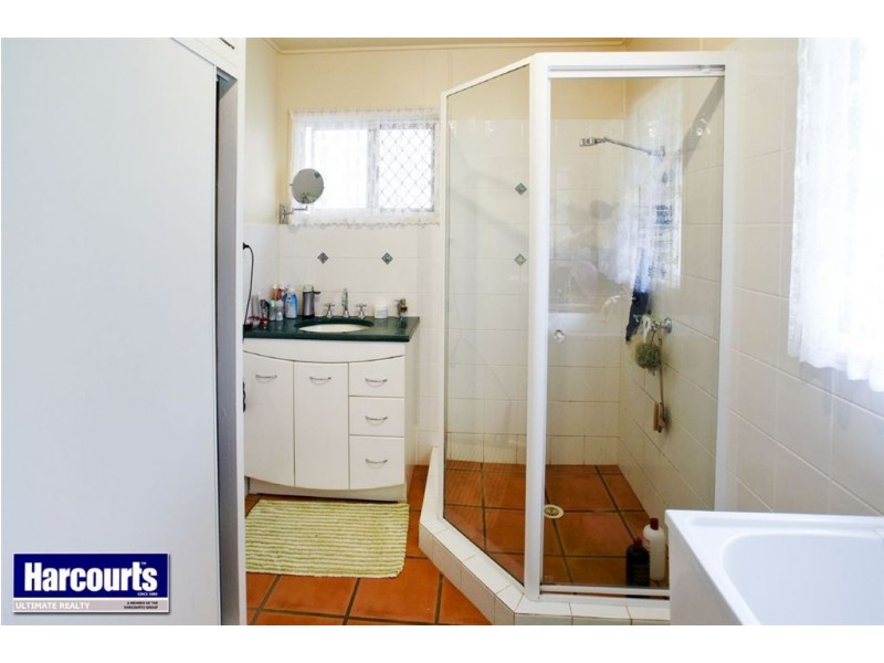 56 Oyster Point Esplanade, Scarborough QLD 4020