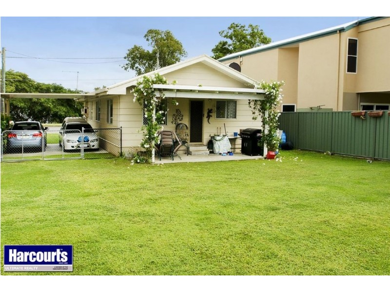 56 Oyster Point Esplanade, Scarborough QLD 4020