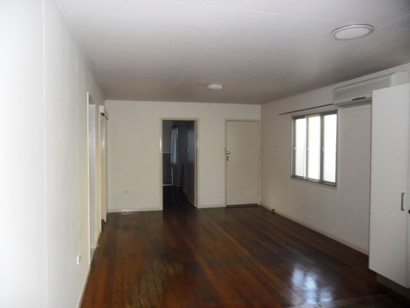 32 Cox Street, Margate QLD 4019