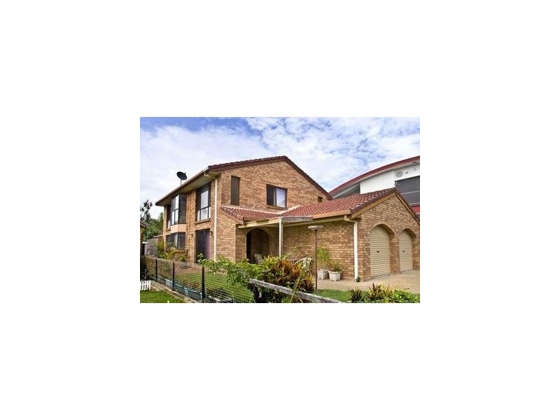 19 Kennedy Esplanade, Scarborough QLD 4020