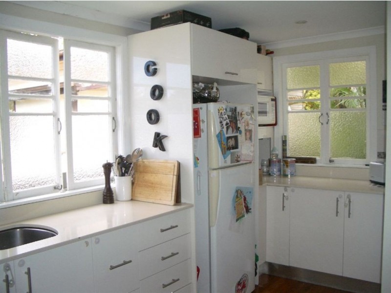 38 Higlett Street, Scarborough QLD 4020