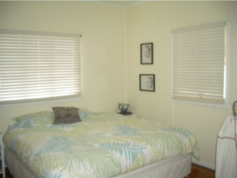 38 Higlett Street, Scarborough QLD 4020